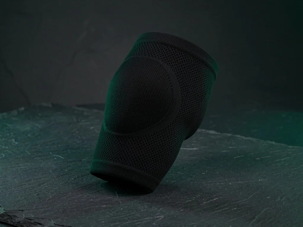 Knee support sleeve three-quarter view